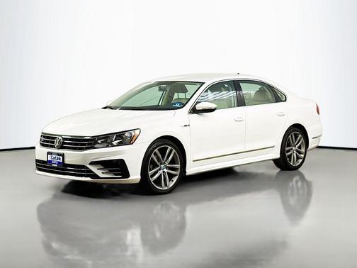 Pure White 2017 Volkswagen Passat 1.8T R-Line w/Comfort