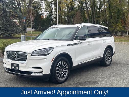 White 2021 Lincoln Aviator Reserve AWD