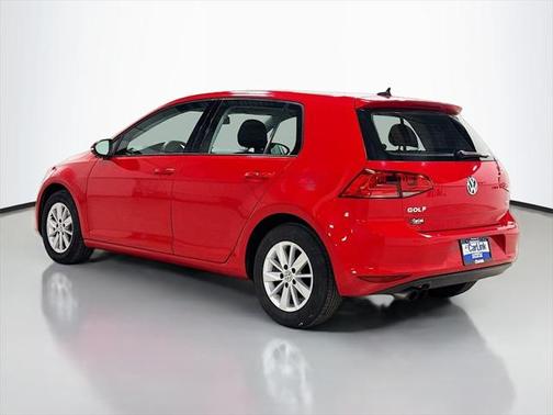 2017 Volkswagen Golf TSI S 4-Door