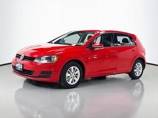 2017 Volkswagen Golf TSI S 4-Door
