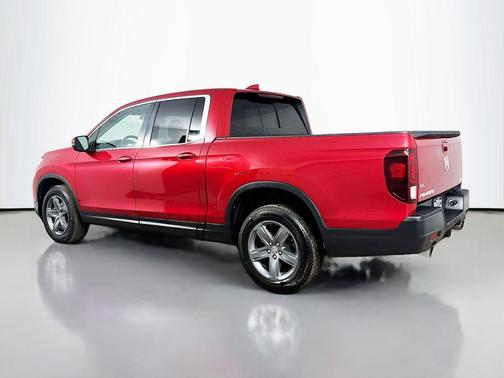 Radiant Red Metallic II 2021 Honda Ridgeline RTL