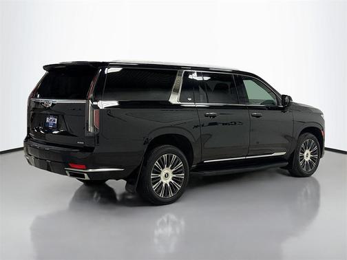 2022 Cadillac Escalade ESV Luxury