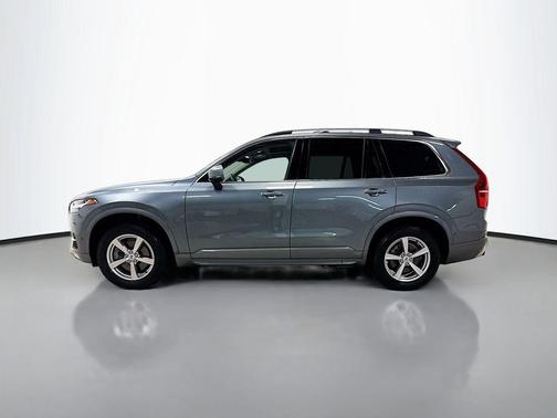 Gray Metallic 2018 Volvo XC90 T5 Momentum