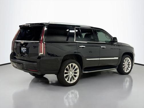 2019 Cadillac Escalade Luxury