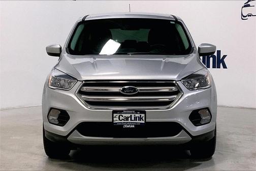 Photo 3 of 40 of 2019 Ford Escape SE