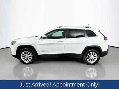 Bright White Clearcoat 2019 Jeep Cherokee Latitude