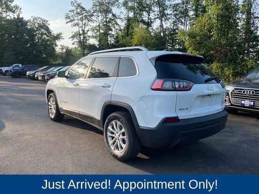 Bright White Clearcoat 2019 Jeep Cherokee Latitude