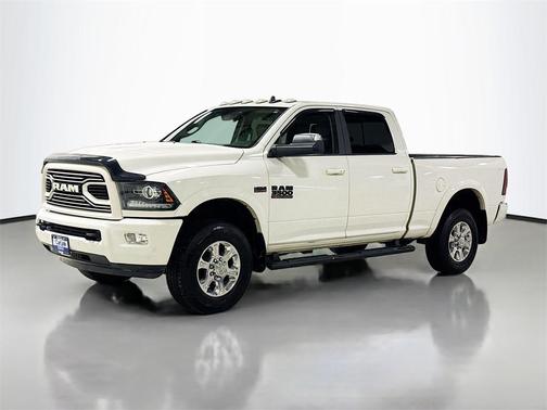 2018 RAM 3500 Laramie Crew Cab 4x4 6'4' Box