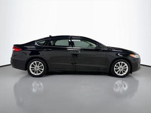 2020 Ford Fusion Hybrid SE