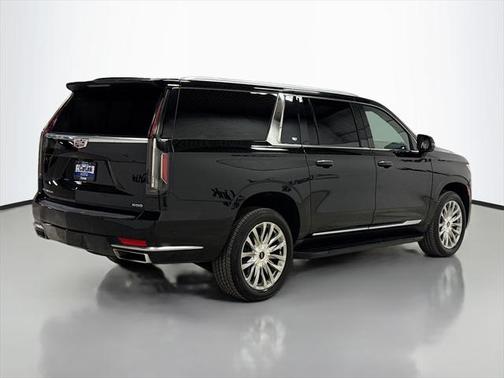 2022 Cadillac Escalade ESV Premium Luxury
