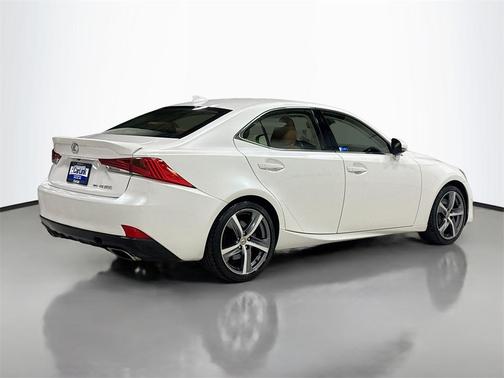 2018 Lexus IS 300 Base