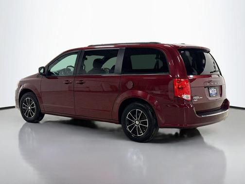 Octane Red Pearlcoat 2018 Dodge Grand Caravan GT