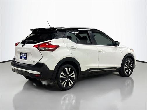 2019 Nissan Kicks SR
