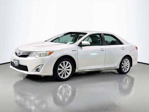 2014 Toyota Camry Hybrid XLE