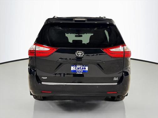 2017 Toyota Sienna XLE Premium