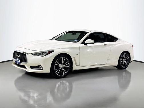 Majestic White 2017 INFINITI Q60 2.0t Premium