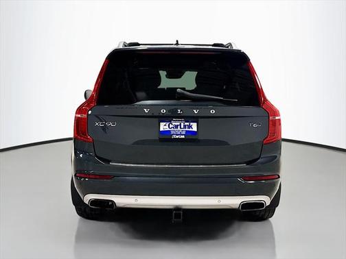 2017 Volvo XC90 T6 Momentum