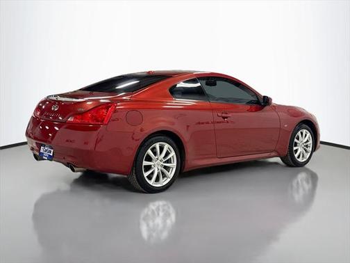 2014 INFINITI Q60 Base