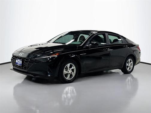 2021 Hyundai ELANTRA SE