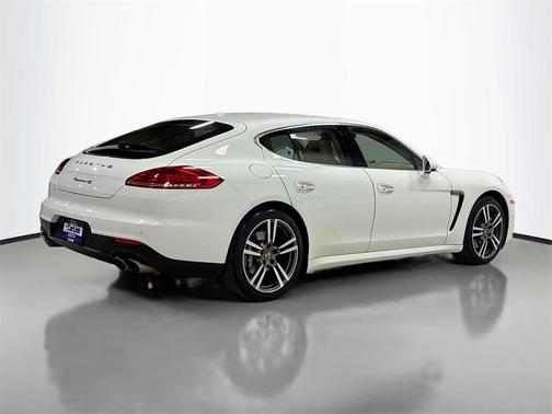 2015 Porsche Panamera 4S