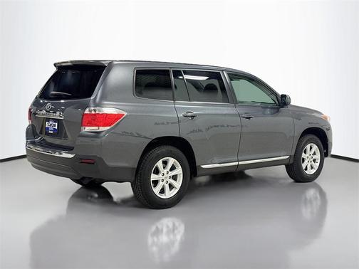 2013 Toyota Highlander SE