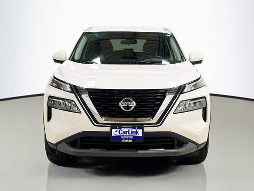 Pearl White Tricoat 2021 Nissan Rogue SV