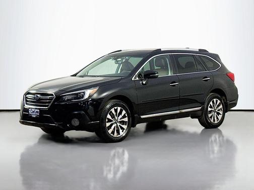 Crystal Black Silica 2018 Subaru Outback 3.6R Touring