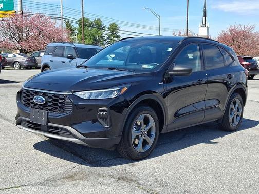 Black Metallic 2025 Ford Escape ST-Line