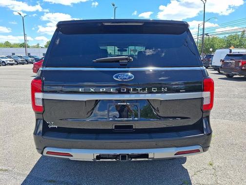 Black Metallic 2024 Ford Expedition XLT