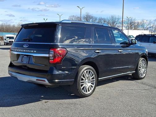 2022 Ford Expedition Platinum