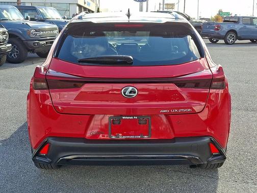 2023 Lexus UX 250h F Sport