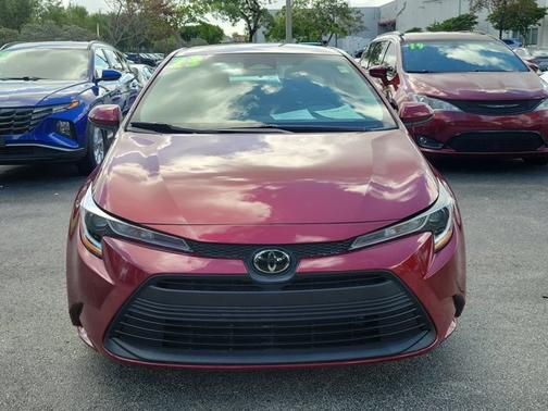Pearl 2023 Toyota Corolla LE