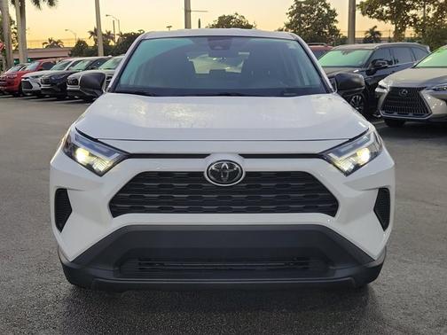 2023 Toyota RAV4 LE