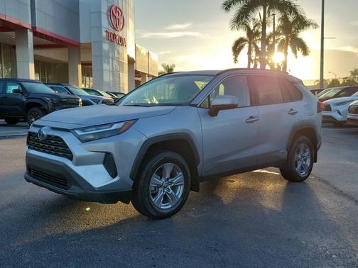 2024 Toyota RAV4 Hybrid XLE