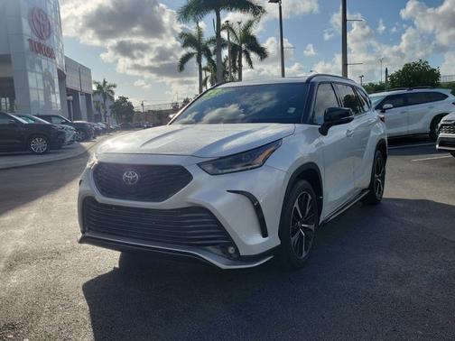 2022 Toyota Highlander XSE
