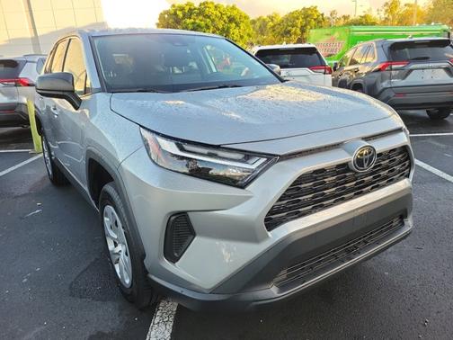 2023 Toyota RAV4 LE