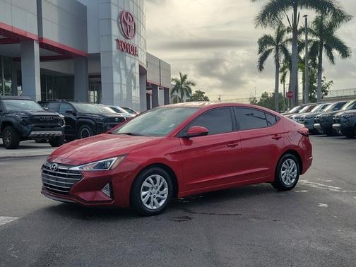 2020 Hyundai ELANTRA SE