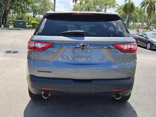 2021 Chevrolet Traverse LS