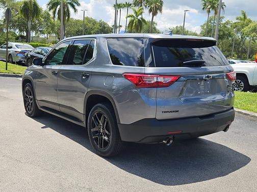 2021 Chevrolet Traverse LS