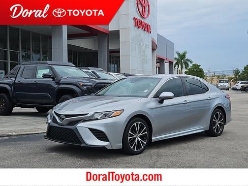 2020 Toyota Camry SE