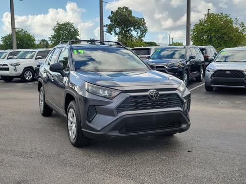 Magnetic Gray Metallic 2019 Toyota RAV4 LE