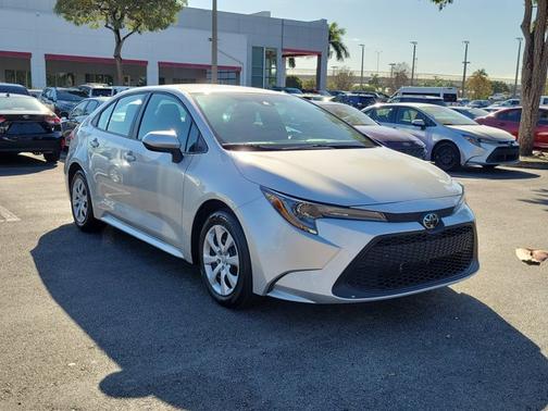 2022 Toyota Corolla LE