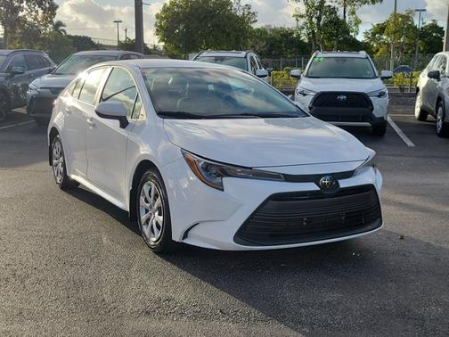 2025 Toyota Corolla LE