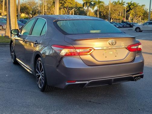 2018 Toyota Camry LE