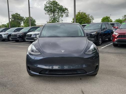 Gray 2024 Tesla Model Y Long Range