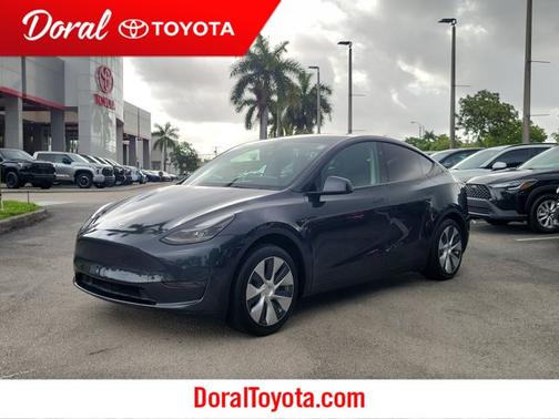 Gray 2024 Tesla Model Y Long Range