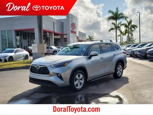 2022 Toyota Highlander LE
