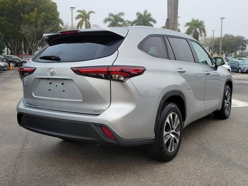 2024 Toyota Highlander XLE