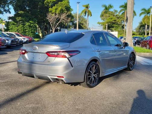 2024 Toyota Camry SE