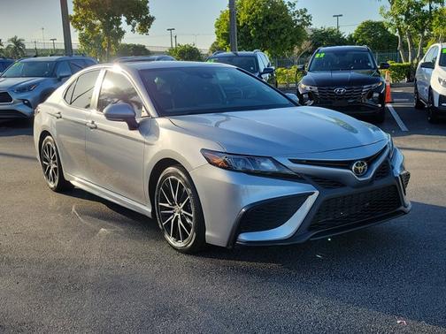 2024 Toyota Camry SE